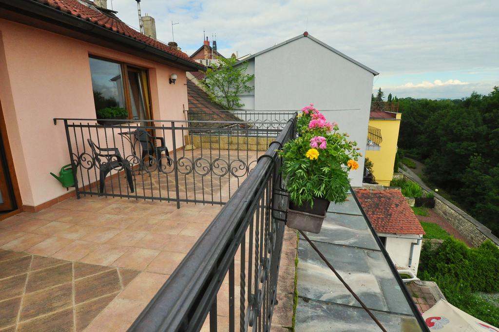 Hotel Na Hradbách Louny Esterno foto