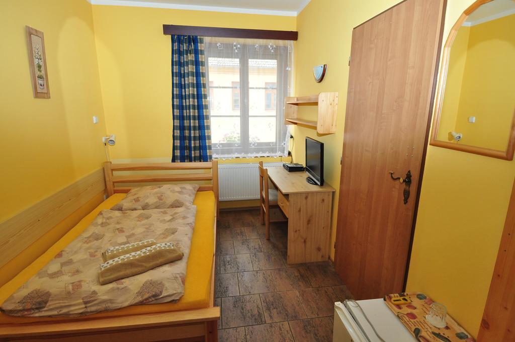 Hotel Na Hradbách Louny Esterno foto