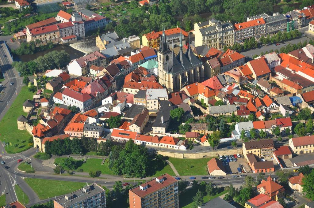 Hotel Na Hradbách Louny Esterno foto
